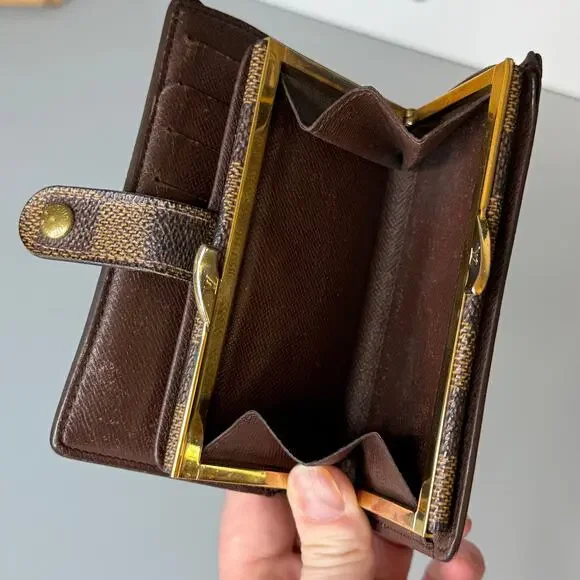 Louis Vuitton Damier Ebene Kisslock Wallet - Picture 7 of 8